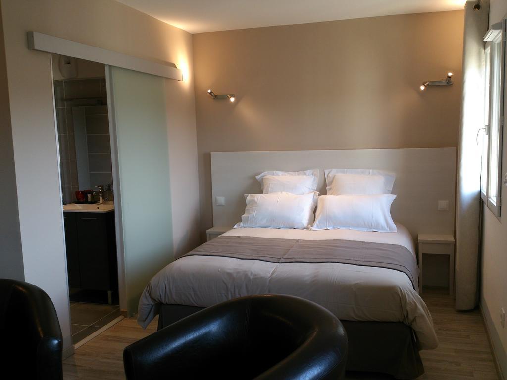 Hotel Les Petits Oreillers Saint-Martin-d'Ardeche Room photo