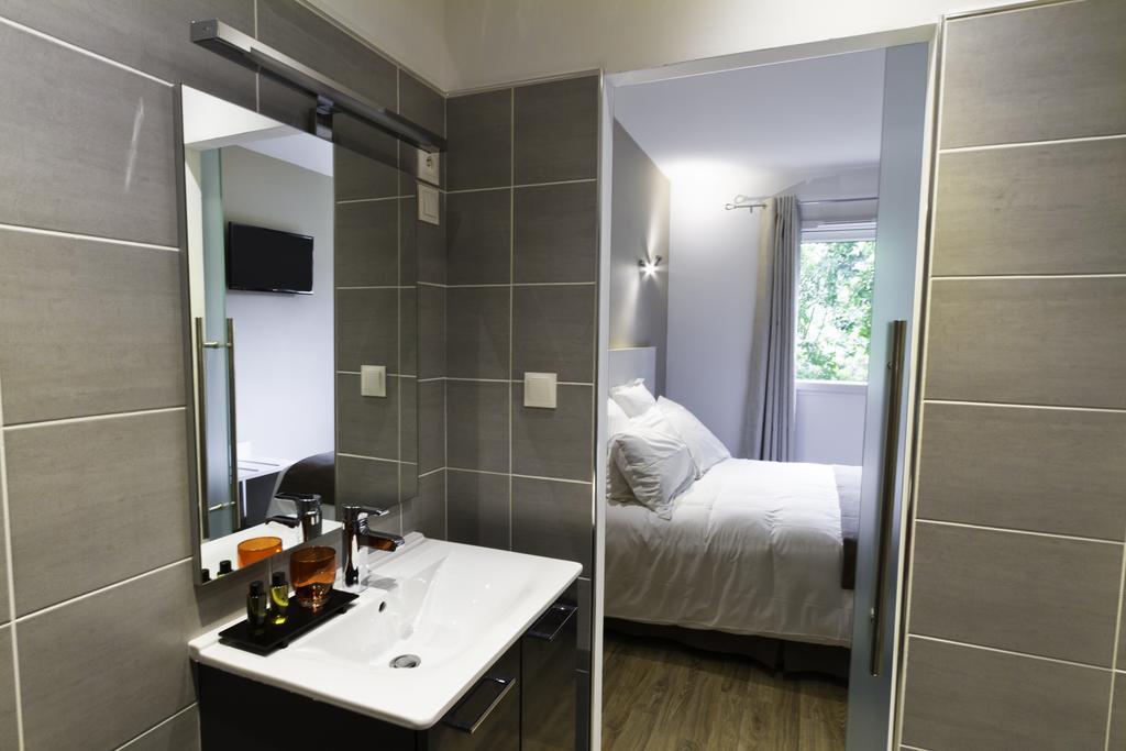 Hotel Les Petits Oreillers Saint-Martin-d'Ardeche Room photo